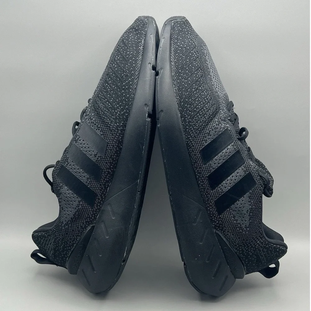 2022 Adidas Swift Run 22 Dark Grey Black Running Shoes - Men's Size‎ 12 USED